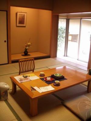 room1.jpg